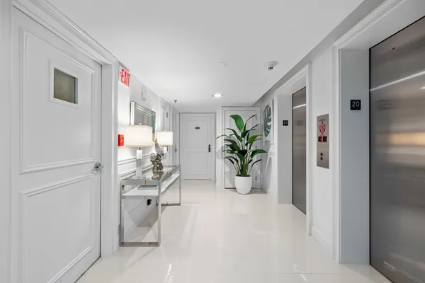 $240,000 | 400 North Flagler Drive, Unit 2003, West Palm Beach, FL 33401