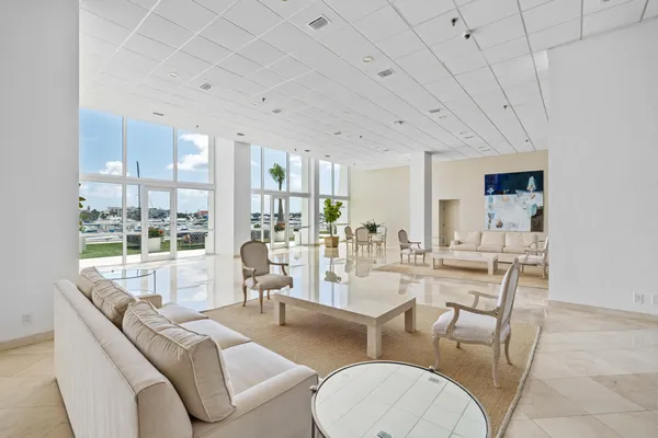 $240,000 | 400 North Flagler Drive, Unit 2003, West Palm Beach, FL 33401