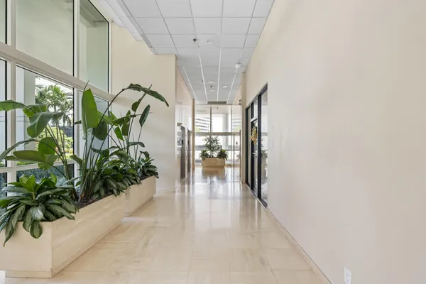 $240,000 | 400 North Flagler Drive, Unit 2003, West Palm Beach, FL 33401