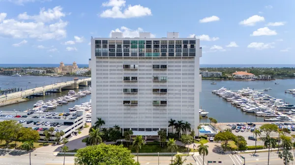 $240,000 | 400 North Flagler Drive, Unit 2003, West Palm Beach, FL 33401
