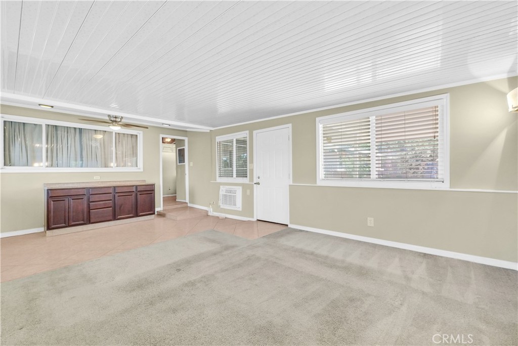 4209 Michael Street Riverside, CA 92507 - Photo 14 of 31 Family room / Den