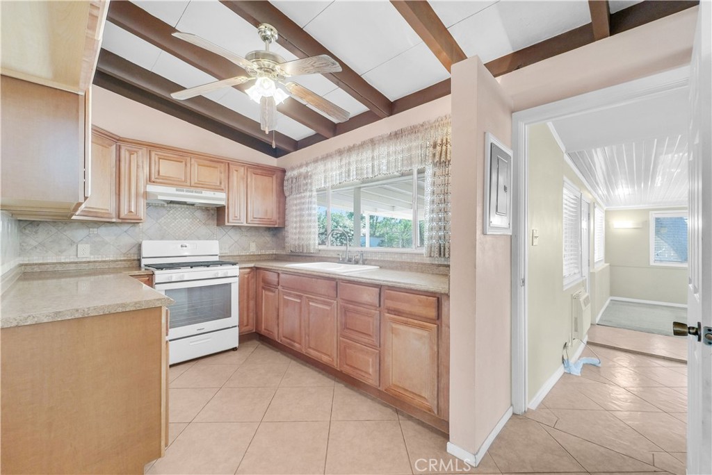 4209 Michael Street Riverside, CA 92507 - Photo 9 of 31 Kitchen