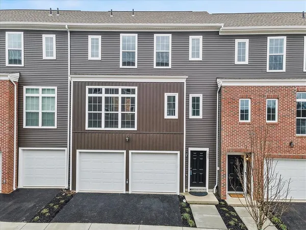 $2,900 | Undisclosed Address, Cranberry Township, PA 16066