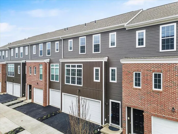 $2,900 | Undisclosed Address, Cranberry Township, PA 16066