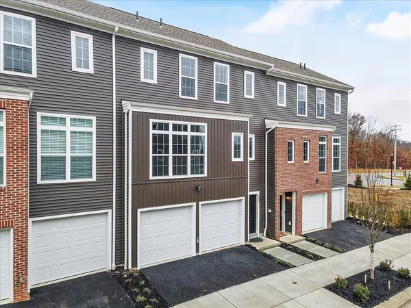 $2,900 | Undisclosed Address, Cranberry Township, PA 16066