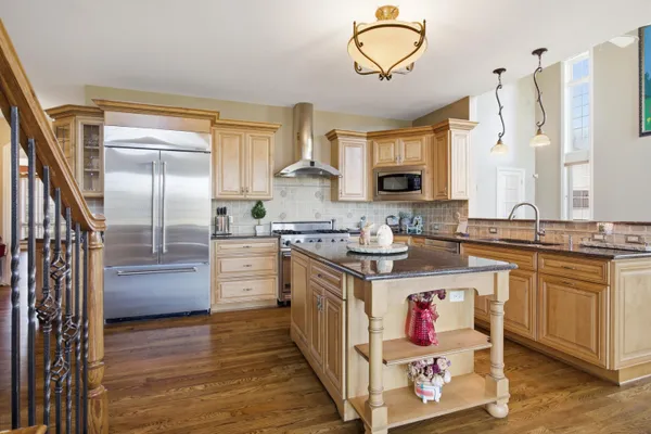 $995,000 | 49166 Dominion Court, Canton, MI 48187