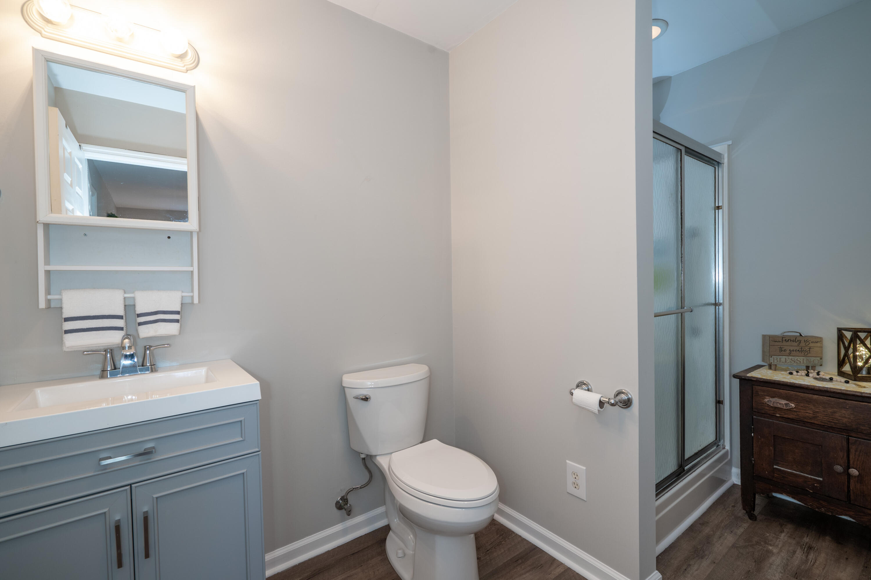 5333 Greenbriar Road Chattanooga, TN 37412 - Photo 17 of 33 Bath