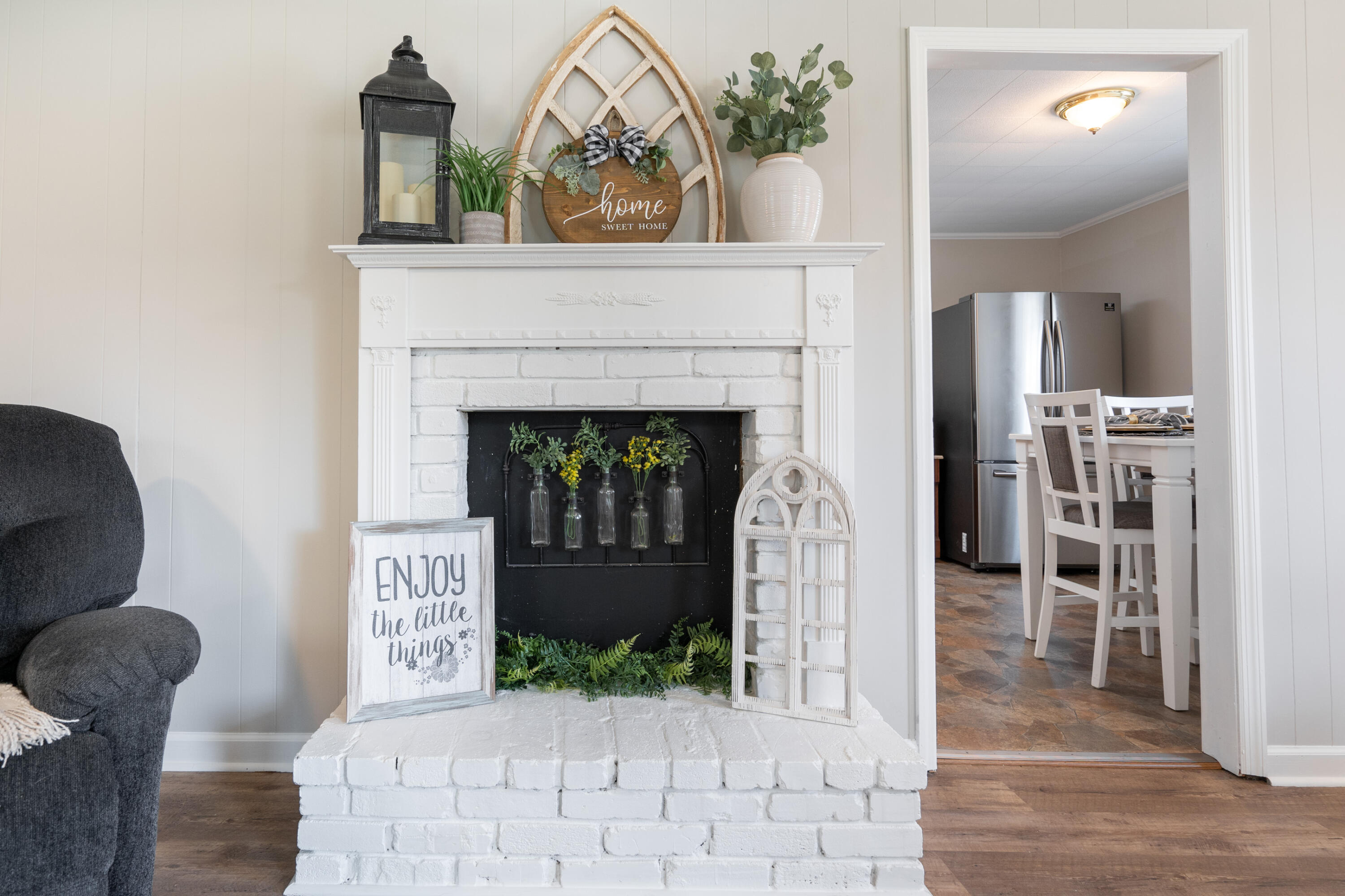 5333 Greenbriar Road Chattanooga, TN 37412 - Photo 2 of 33 Living Room 3