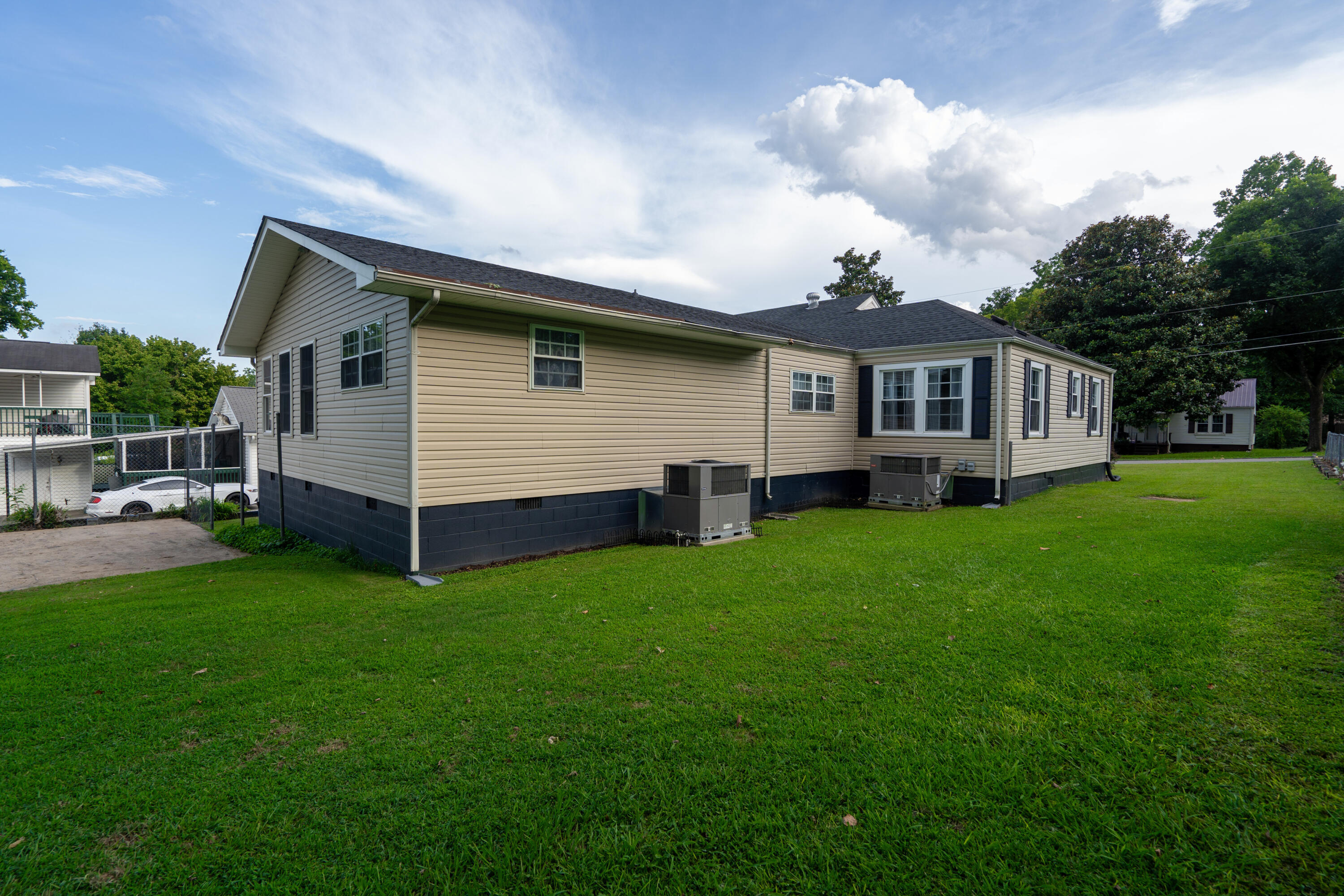 5333 Greenbriar Road Chattanooga, TN 37412 - Photo 29 of 33 Exterior 2