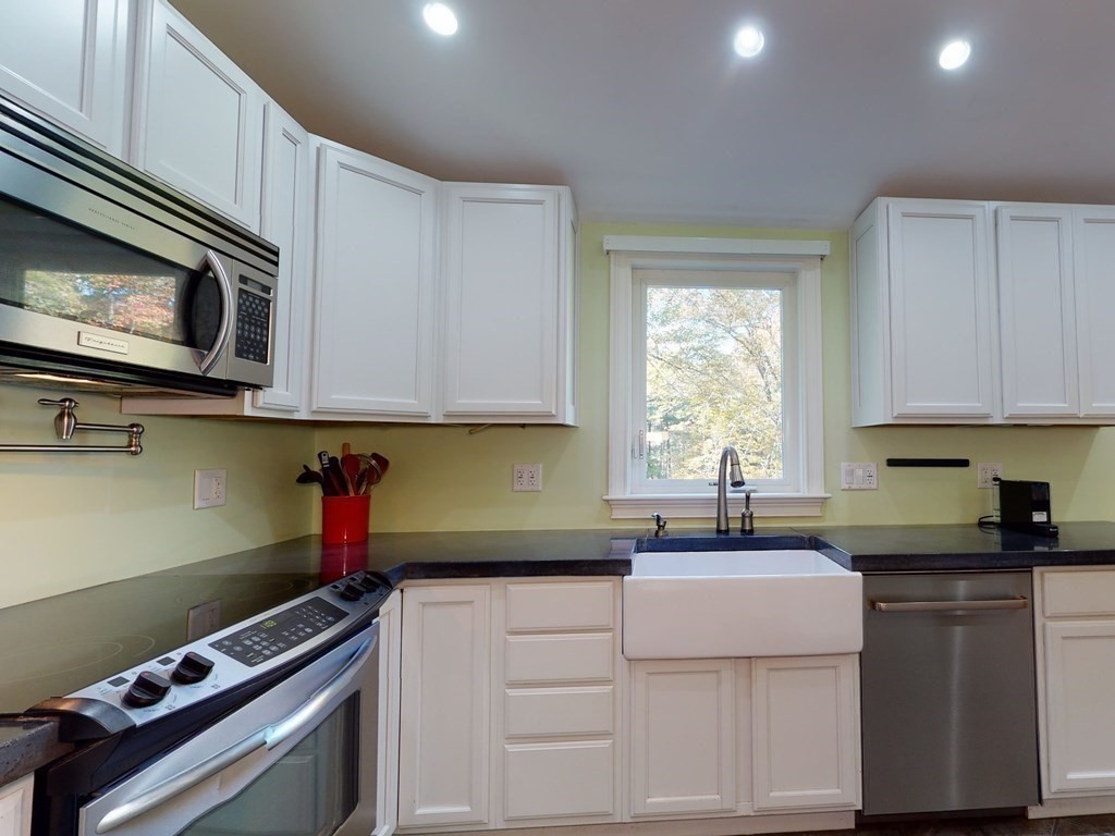 6 Peterson Road Natick, MA 01760 - Photo 12 of 38