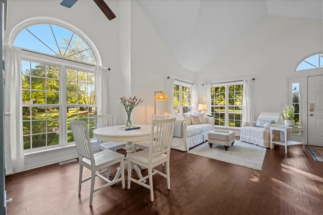 $349,000 | 1320 Georgetown Drive, Batavia, IL 60510