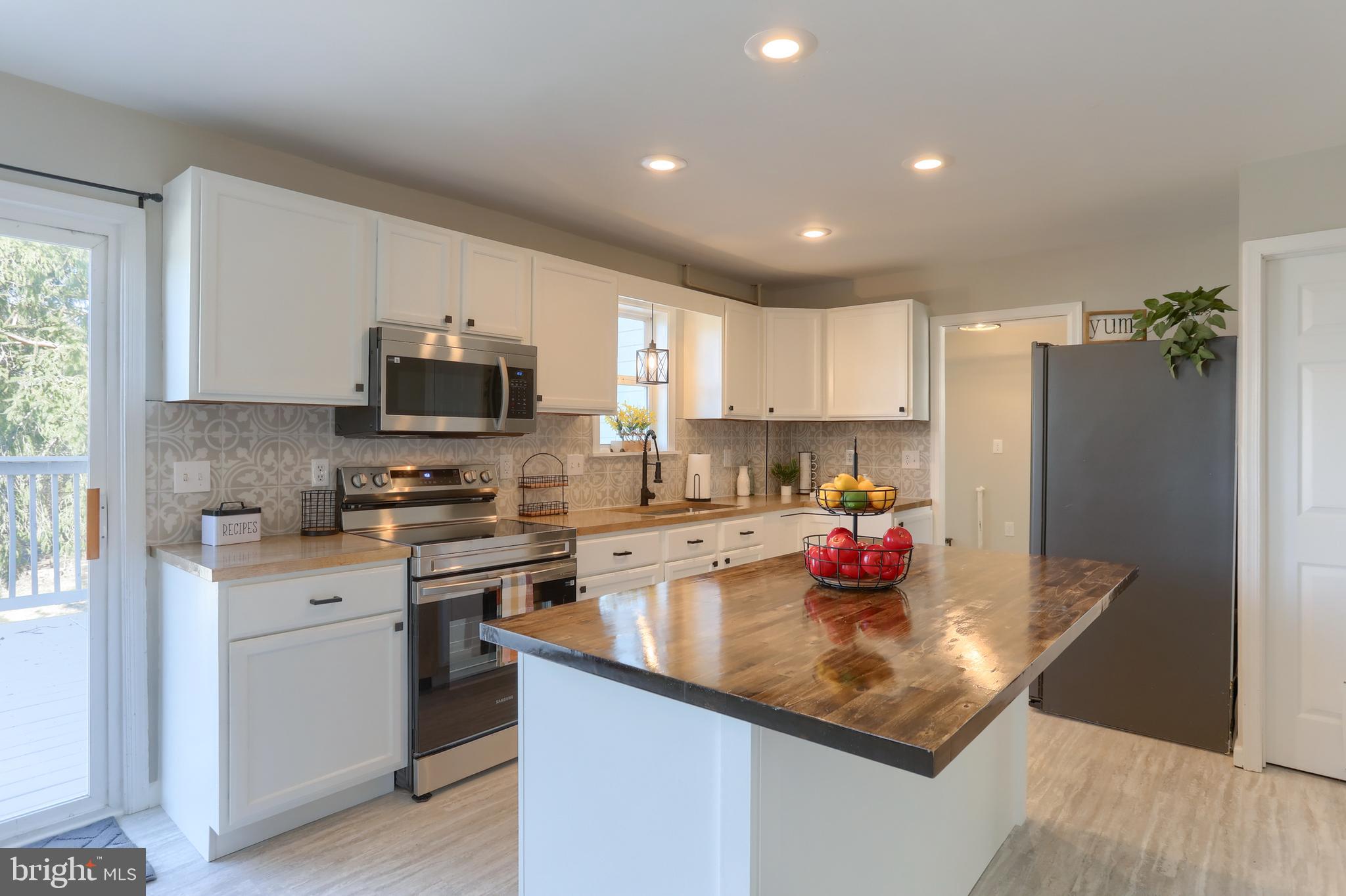 317 Rexmont Road Lebanon, PA 17042 - Photo 8 of 36 Kitchen Island