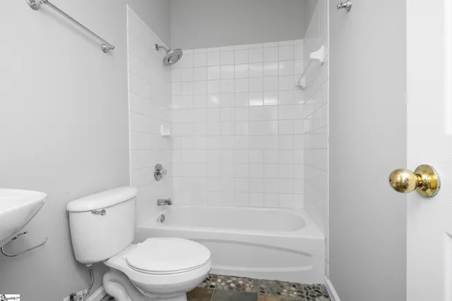 $2,800 | 113 Carissa Court, Greer, SC 29650