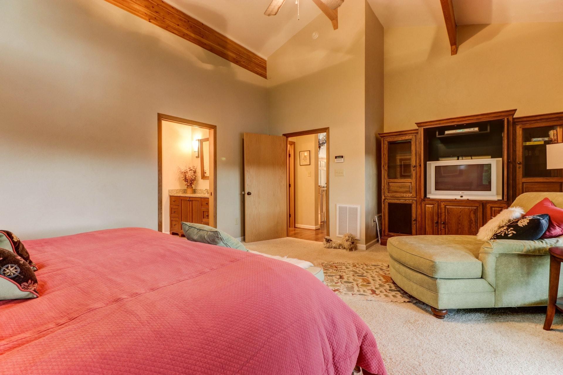 977 Juniper Road Hardy, VA 24101 - Photo 26 of 63 Master Bedroom