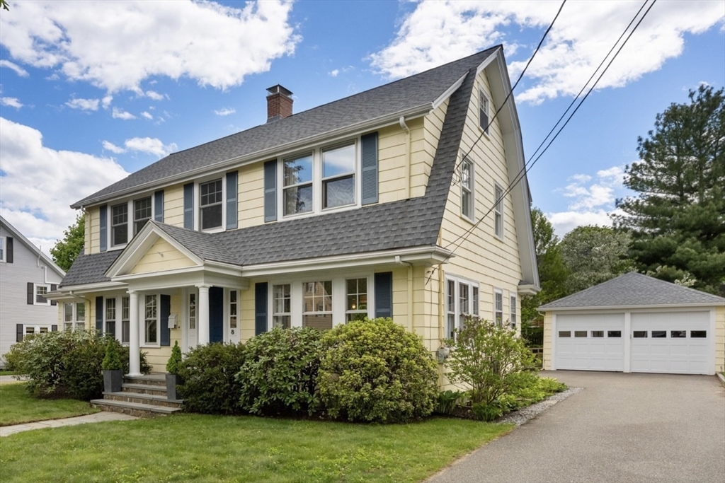8 Charlotte Road Marblehead, MA 01945 - Photo 2 of 37 a front view of a house with garden