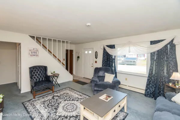 $395,000 | 50 Vestal Hills Drive, Kingston, NY 12401