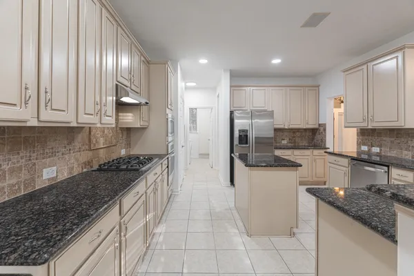 $3,100 | 22 Westwinds Circle, The Woodlands, TX 77382