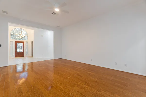 $3,100 | 22 Westwinds Circle, The Woodlands, TX 77382