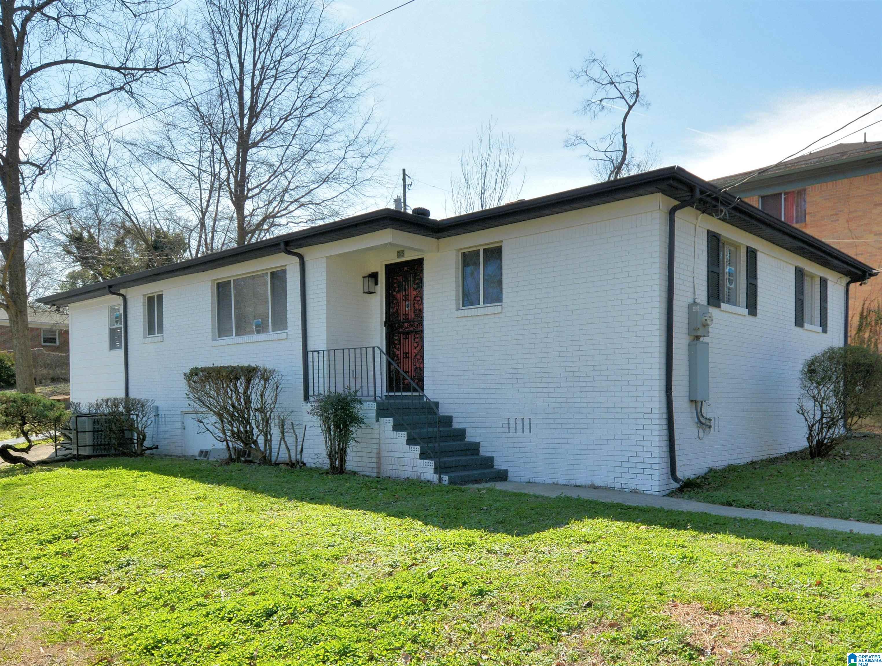 325 16th Avenue Southwest Birmingham, AL 35211 - Photo 1 of 34