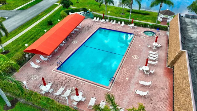 $309,000 | 5263 Privet Place, Unit D, Delray Beach, FL 33484