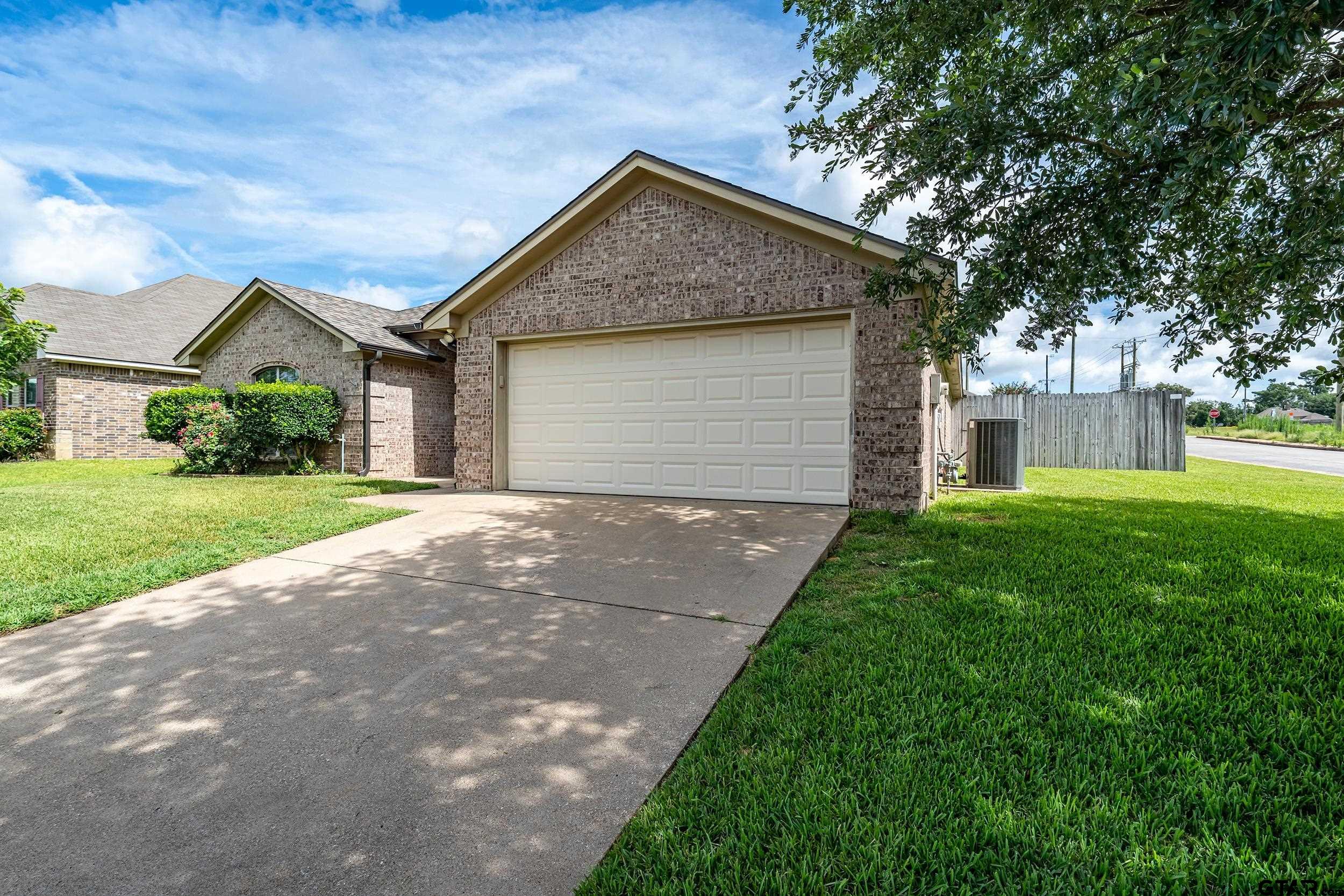 10820 Cactus Trail Flint, TX 75762 - Photo 27 of 29 a front view of house with yard and green space