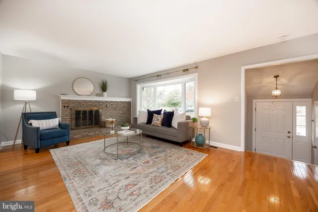 $529,900 | 1902 Longcome Drive, Wilmington, DE 19810