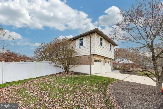 $529,900 | 1902 Longcome Drive, Wilmington, DE 19810