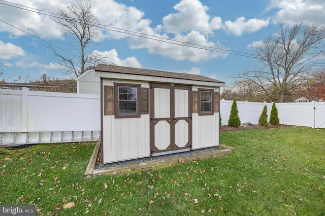 $529,900 | 1902 Longcome Drive, Wilmington, DE 19810