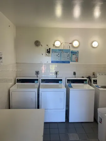 $1,900 | 7420 West 20th Avenue, Unit 449, Hialeah, FL 33016