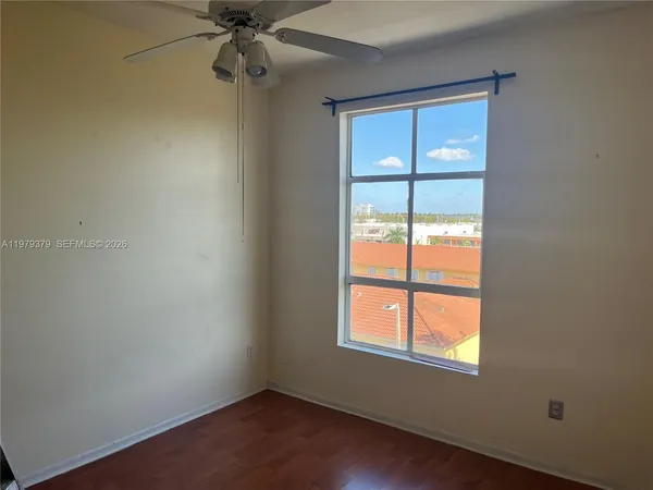 $1,900 | 7420 West 20th Avenue, Unit 449, Hialeah, FL 33016