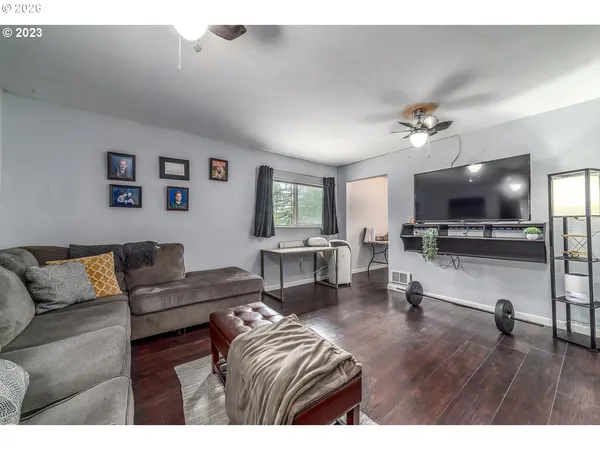 $699,000 | 31510 Camas Swale Road, Creswell, OR 97426