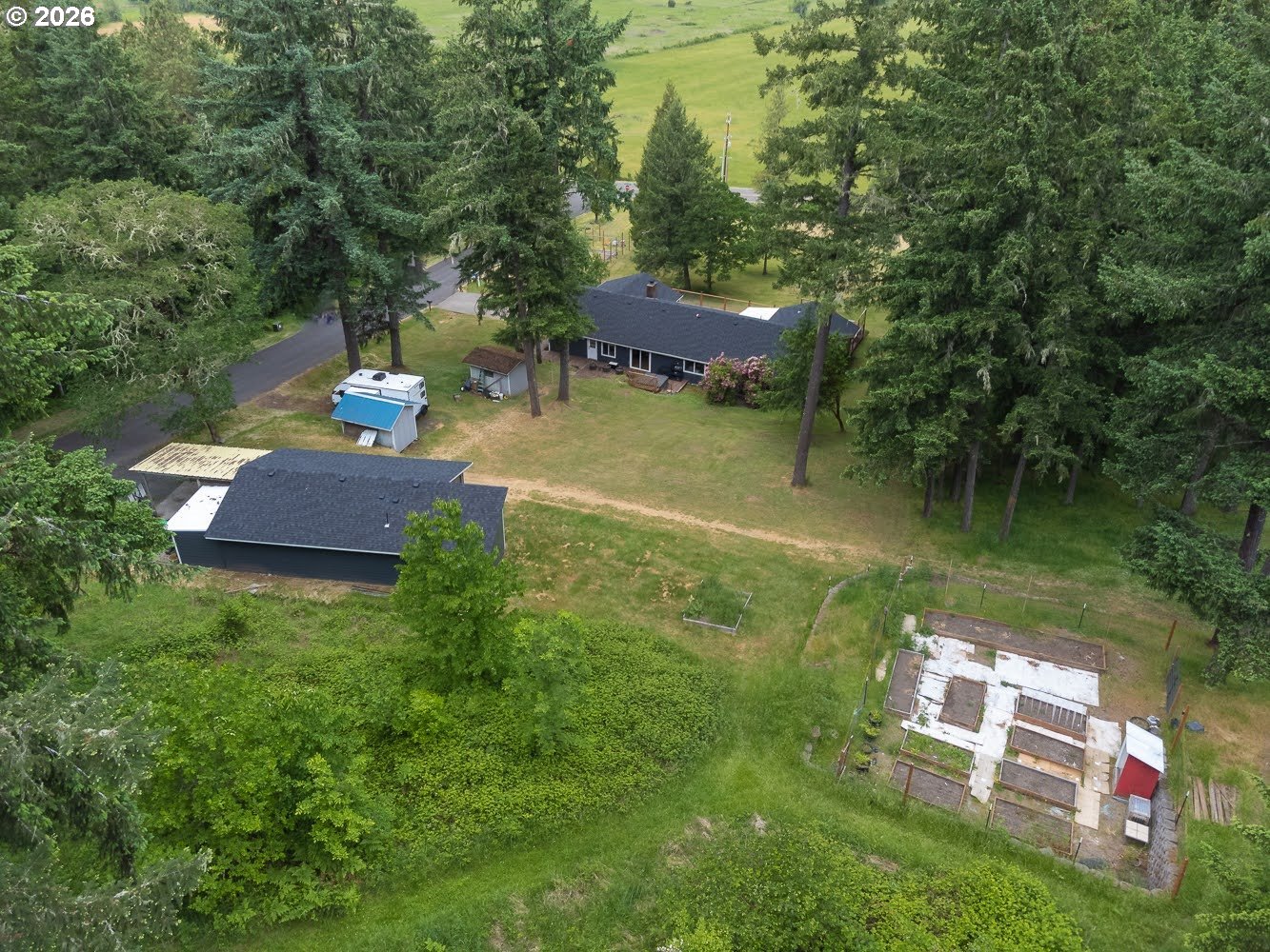 31510 Camas Swale Road Creswell, OR 97426 - Photo 15 of 39