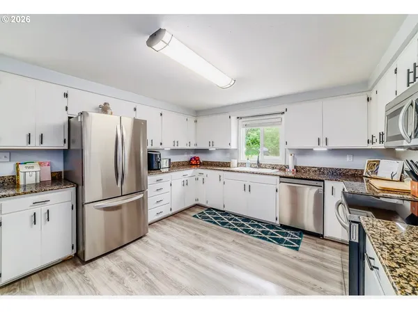 $699,000 | 31510 Camas Swale Road, Creswell, OR 97426