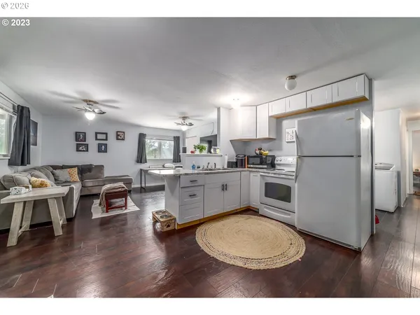 $699,000 | 31510 Camas Swale Road, Creswell, OR 97426