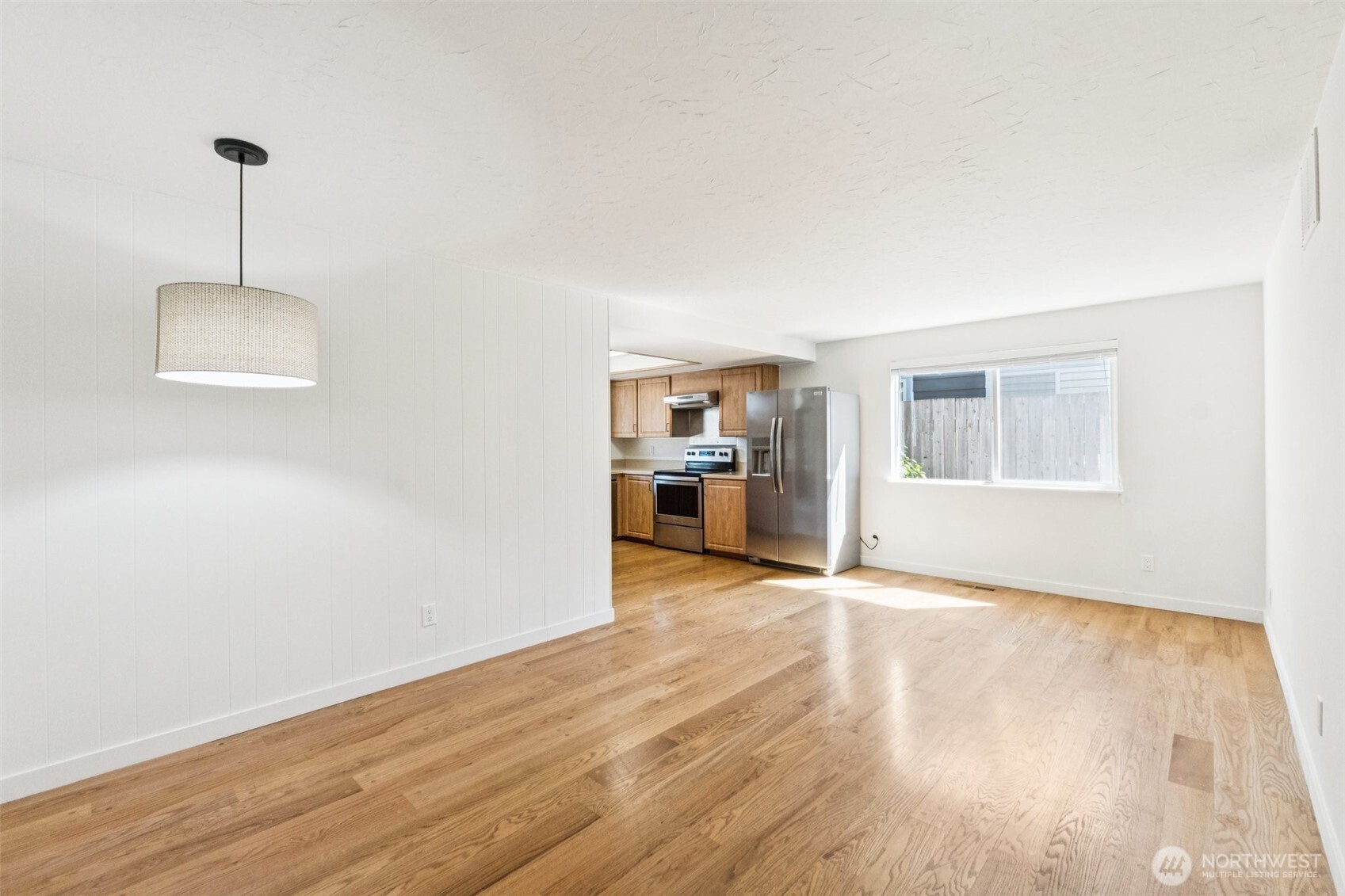 13706 Southeast 172nd Street Renton, WA 98058 - Photo 9 of 30 Gallery Image 9
