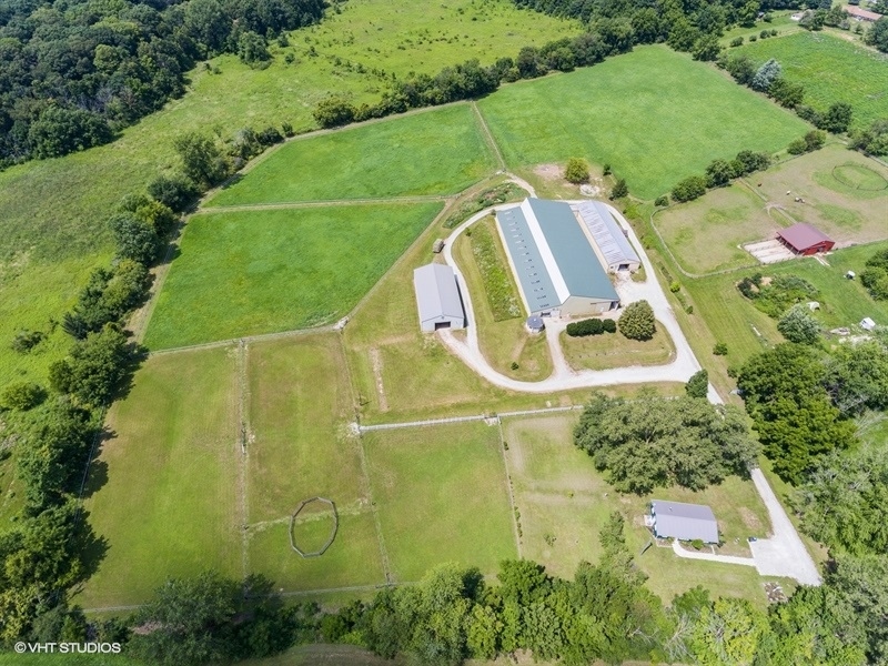 1S866 Green Road Elburn, IL 60119 - Photo 4 of 55 an aerial view of a swimming pool