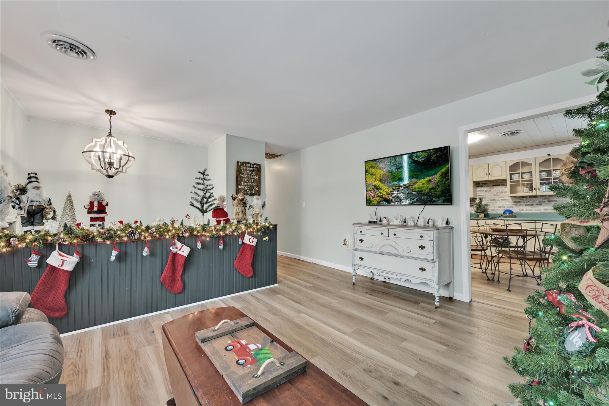 40 Long Stretch Road Pine Grove, PA 17963 - Photo 9 of 37 a view of a livingroom with furniture