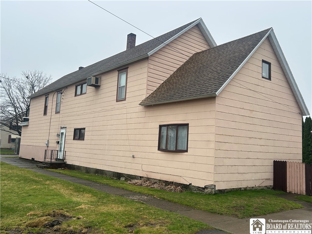 35 Genet Street Dunkirk, NY 14048 - Photo 2 of 22