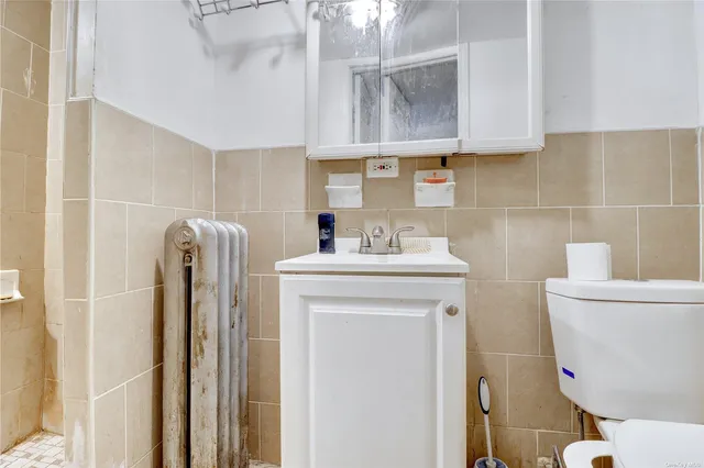 $1,100,000 | 60-68 80th Avenue | Glendale