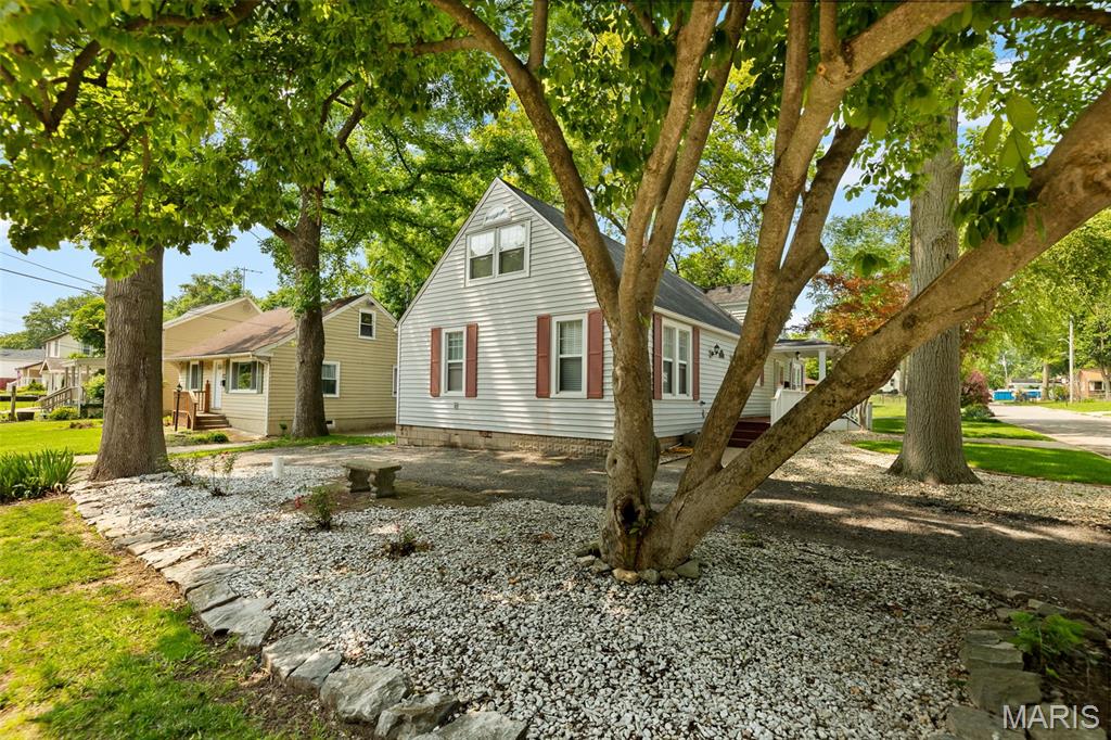900 Danforth Street Alton, IL 62002 - Photo 8 of 34 Gallery Image 8