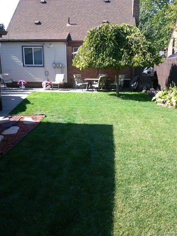 235 Shadowlawn Street Inkster, MI 48141 - Photo 9 of 17 CAM00145.jpg