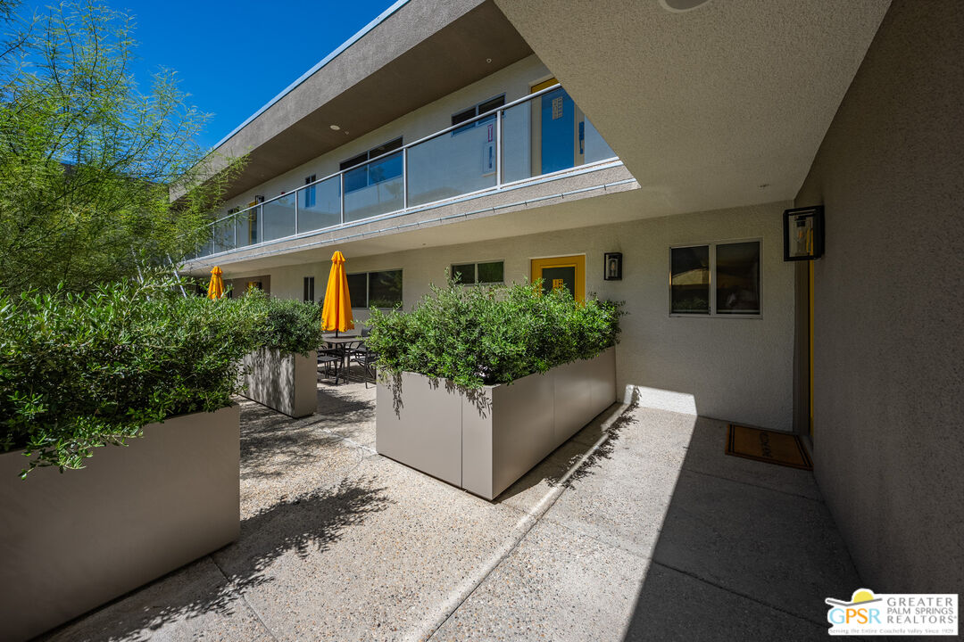 588 East San Lorenzo Road, Unit 104 Palm Springs, CA 92264 - Photo 32 of 66