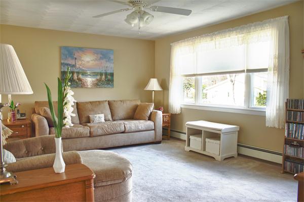 41 Anderson Road Framingham, MA 01701 - Photo 3 of 19 Gallery Image 3