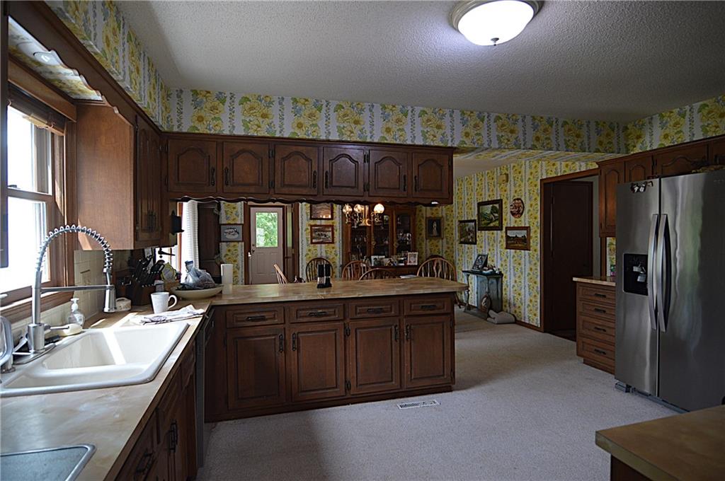 13905 Leavenworth Road Basehor, KS 66007 - Photo 8 of 39