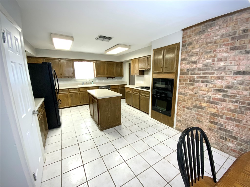 1409 West Trinity Street Groesbeck, TX 76642 - Photo 13 of 59