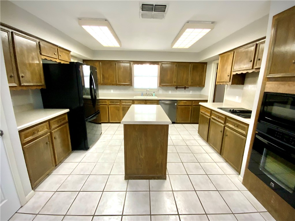 1409 West Trinity Street Groesbeck, TX 76642 - Photo 16 of 59