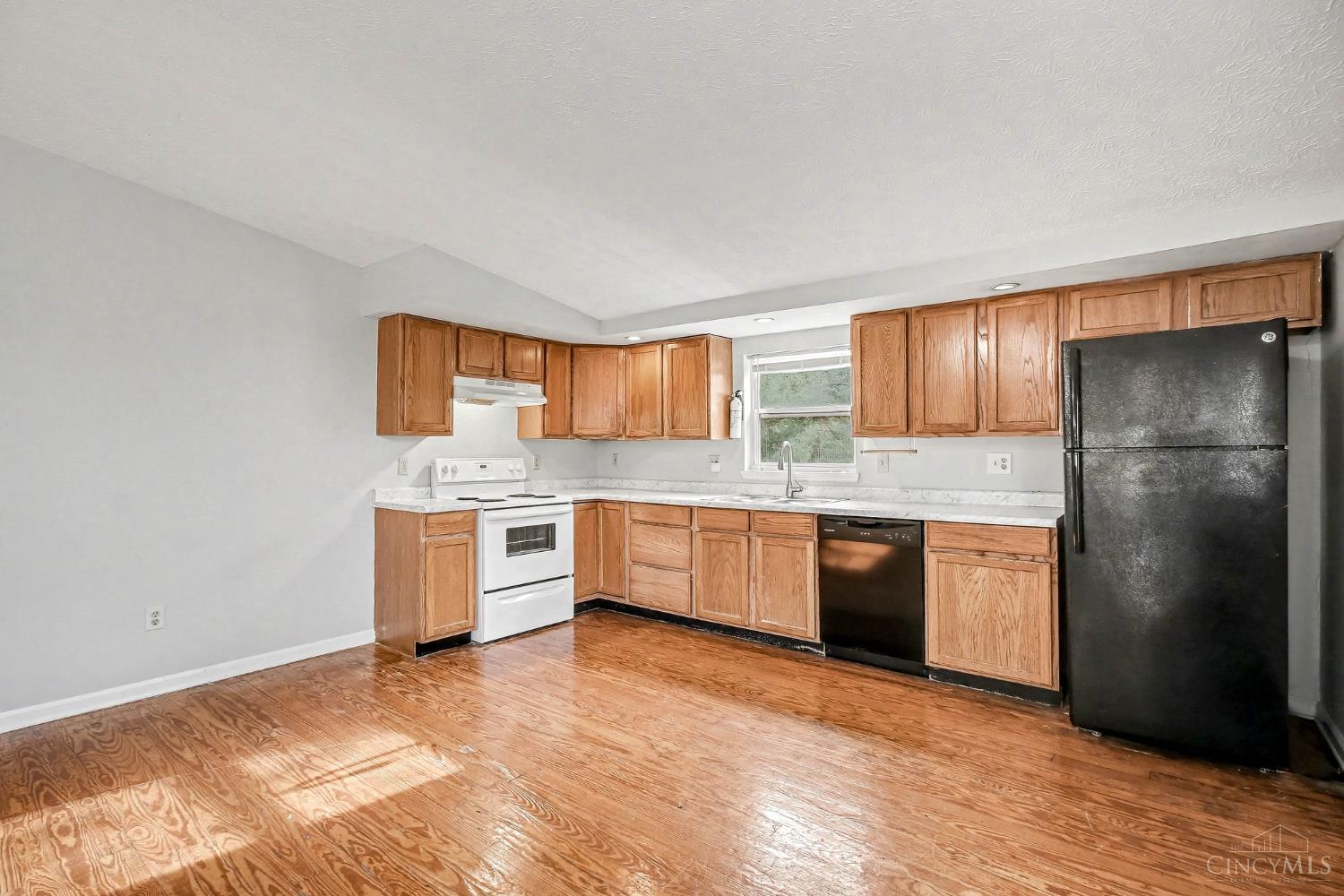 2226 Ravine Street Cincinnati, OH 45219 - Photo 6 of 26 Gallery Image 6