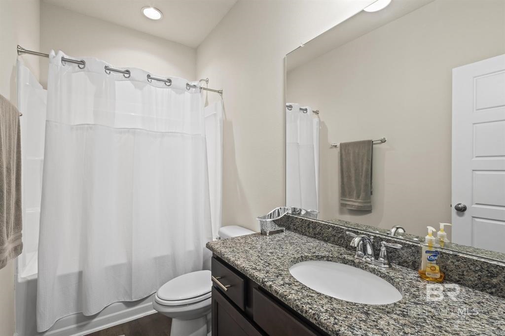 269 Silo Loop Fairhope, AL 36532 - Photo 9 of 17 Bathroom