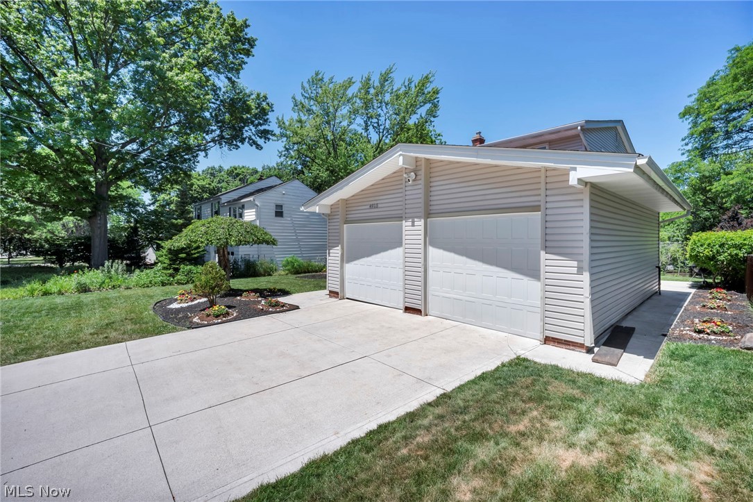 4915 Fairlawn Road Cleveland, OH 44124 - Photo 44 of 50
