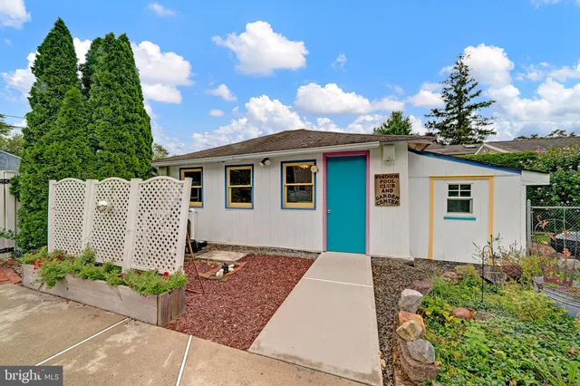 $649,900 | 23 South Main Street, Windsor, NJ 08561